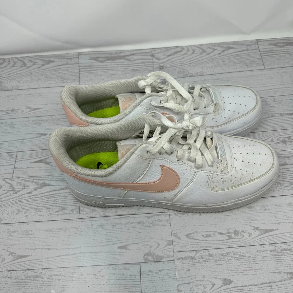 Nike iconic air